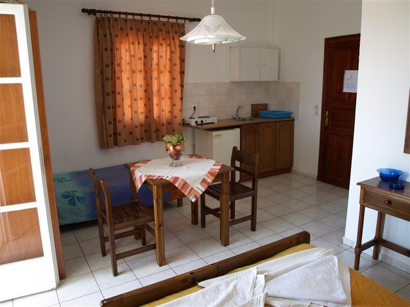 Kafouros Hotel Kamari  Ngoại thất bức ảnh