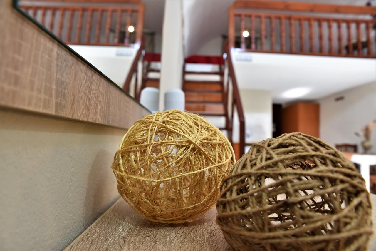 Kafouros Hotel Kamari  Ngoại thất bức ảnh