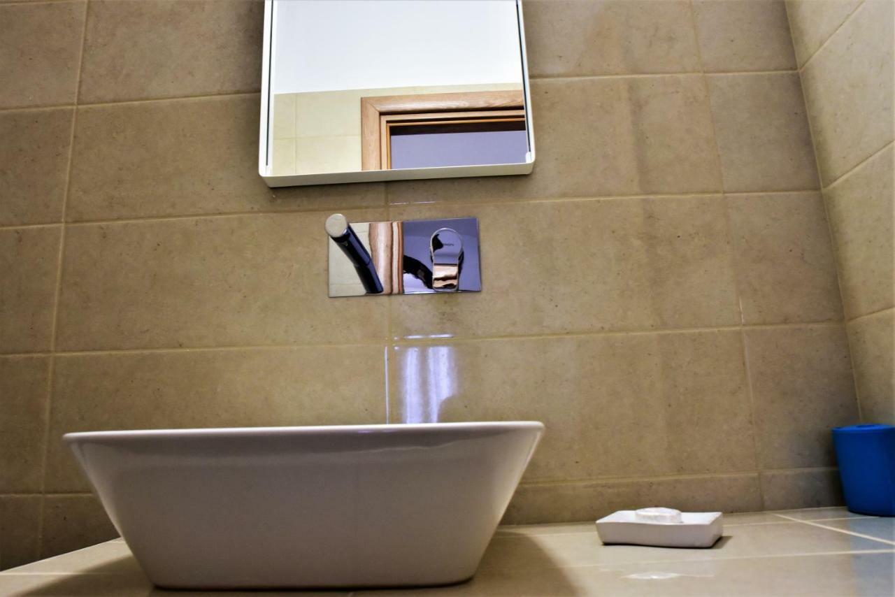 Kafouros Hotel Kamari  Ngoại thất bức ảnh